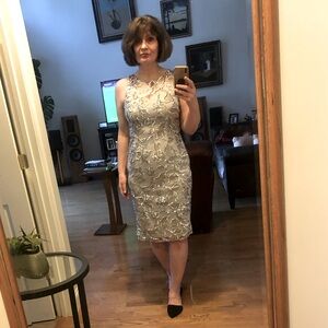 Adrianna Papell Women's Lace Sheath Dress